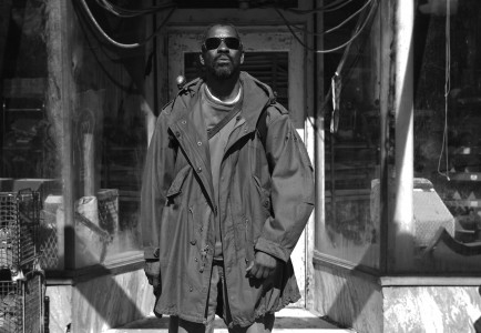 ENTER MOVIE-ELI 4 MCT Denzel Washington stars as the title character in the new adventure film, "The Book of Eli," a post-apocolyptic thriller. (MCT)