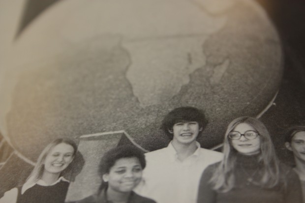 Students in front of the Globe.