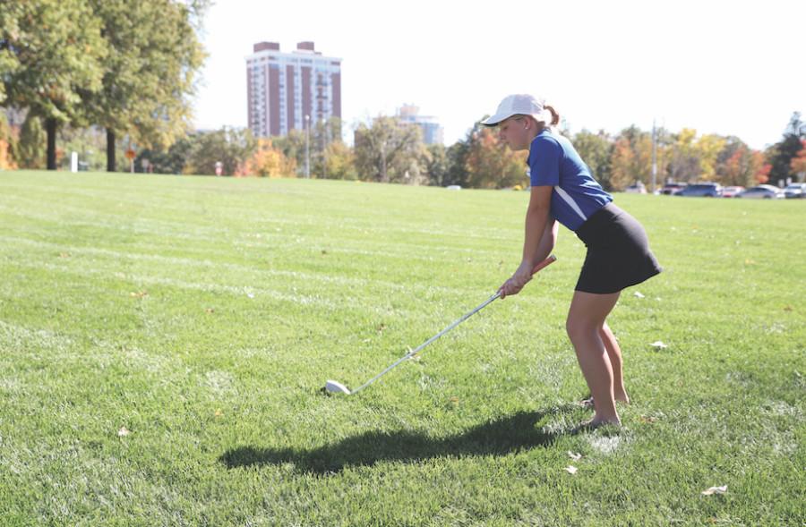 Peipert plays golf on the Mark Twain Circle. 