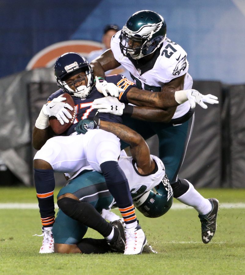 Chicago Bears wide receiver Alshon Jeffery (17) makes a catch on a long pass in the second quarter  against the Philadelphia Eagles on Monday, Sept. 19, 2016 at Soldier Field in Chicago, Ill. (Chris Sweda/Chicago Tribune/TNS)