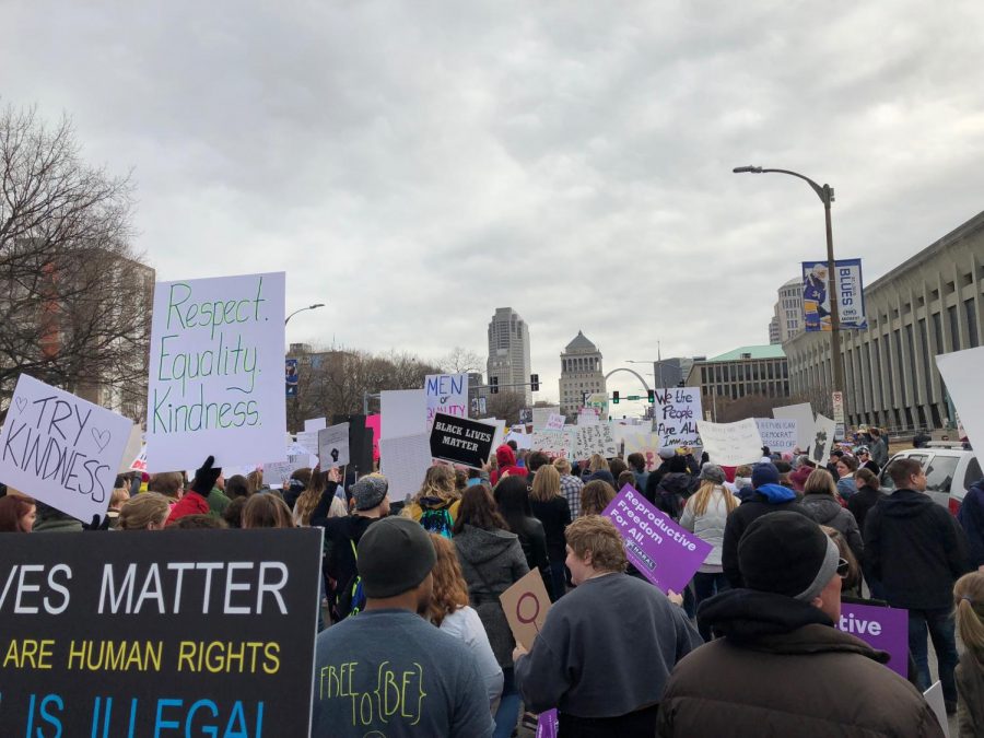 Thousands of people gather in front of Union Station on Market Street during the Womens March.