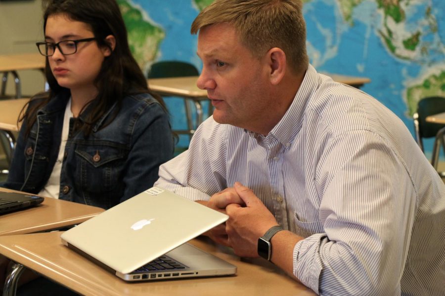 Dr. Hoelscher teaches his independent study history class to a group of students. Hoelscher also teaches AP World History, which will experience some significant curriculum changes next year.