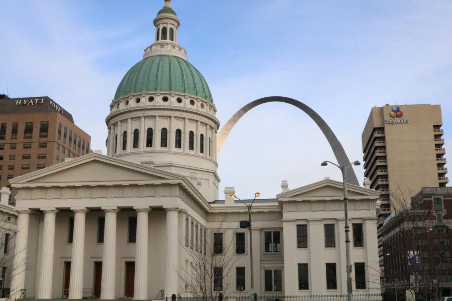 The+Old+Courthouse+and+Arch%2C+both+located+in+downtown+St.+Louis+City%2C+could+soon+become+part+of+a+greater%2C+unified+St.+Louis+with+a+new+proposal+by+Better+Together.