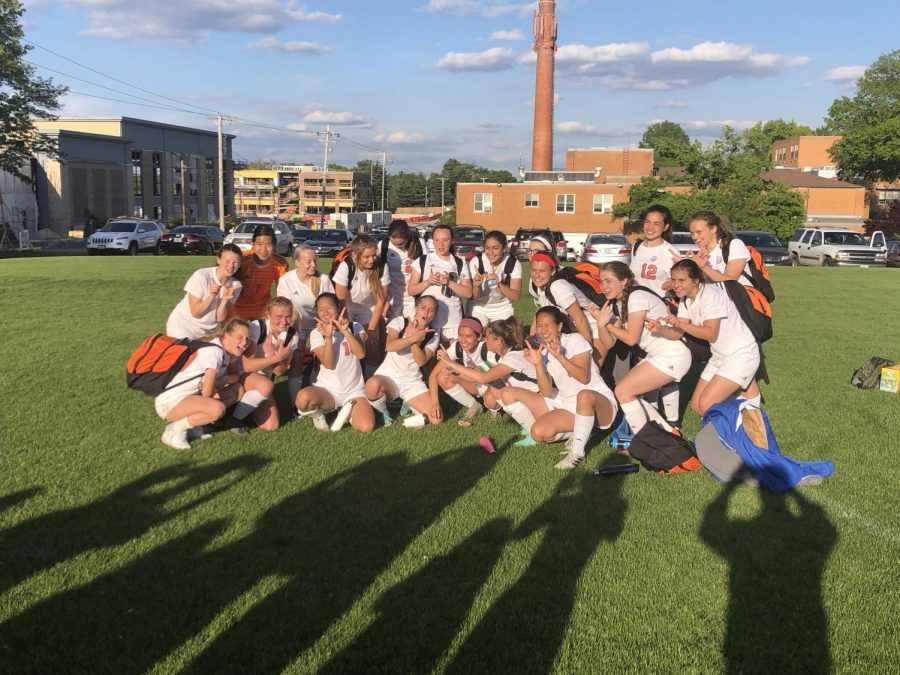 The CHS Girls varsity soccer team beat Ladue in the Class 3 District 4 semifinal game on Monday.
