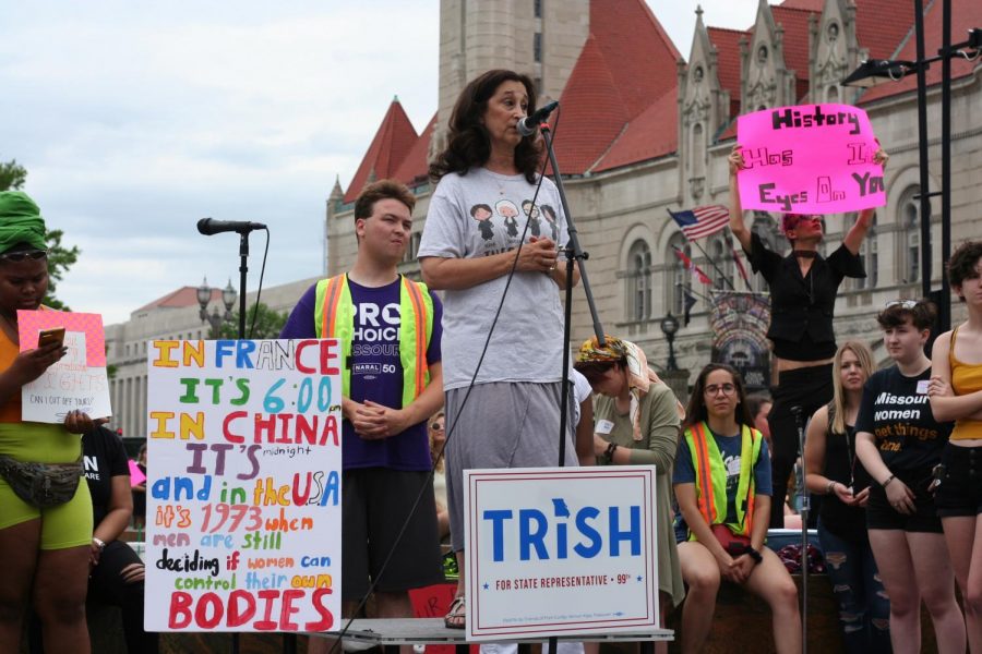 Rabbi Susan Talve gives a speech at the Pro-Choice rally in St. Louis on Saturday, May 25