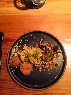 Akar- Asian fusion with a twist of ingenuity.