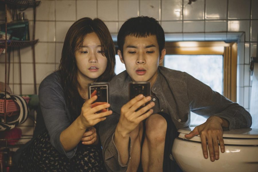 Park So-dam and Choi Woo-shik in the movie "Parasite." (NEON + CJ Entertainment/TNS)