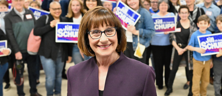 Jill+Schupp+surrounded+by+a+group+of+her+supporters