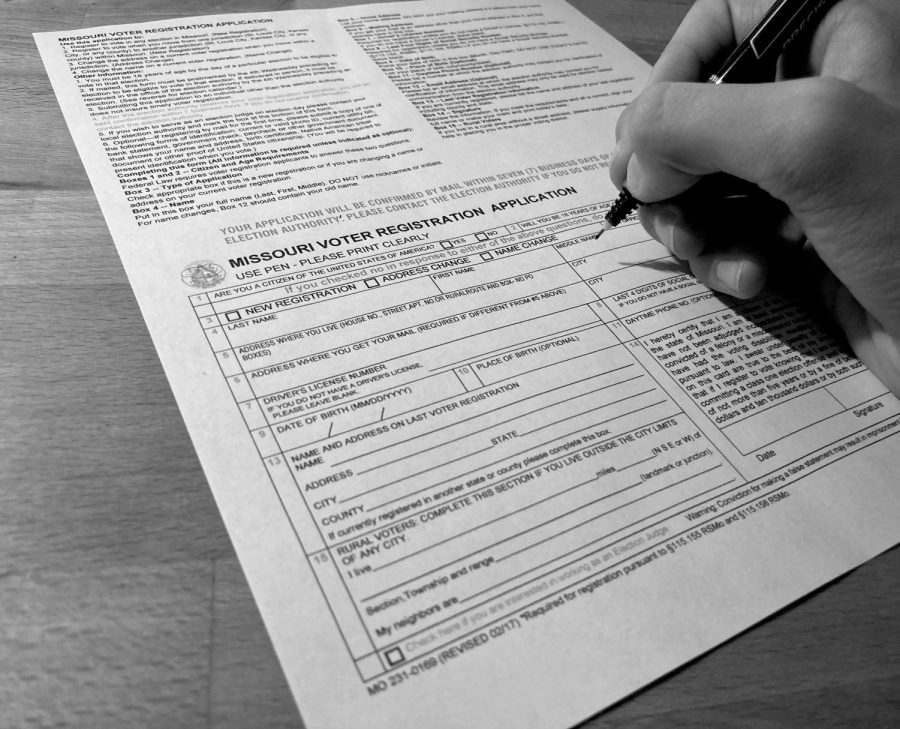 A Missouri voter registration form.