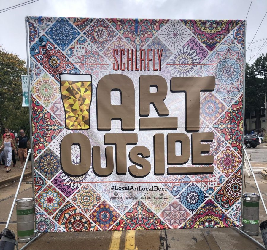 The welcoming sign to the beginning of the Schlafly Art Fair.