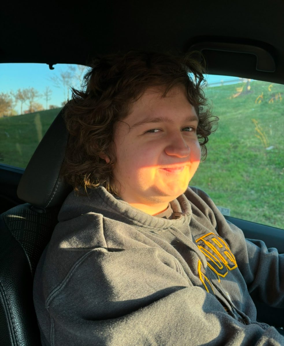 3:29 p.m.
Sophomore Connor Riley drives home from school to Ballwin, Mo. The 25-minute ride brings them past places like West County Mall and other shopping centers. “I would prefer to live a little closer so I could see my friends more,” Riley said. “But the drive isn’t too bad. I usually listen to industrial metal music. It takes my mind off of my day.”