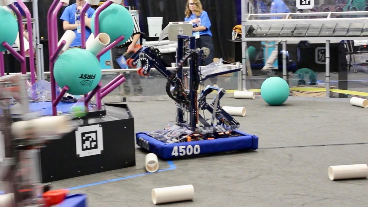 The 4500 Robohounds placed a coral on the Reef at the Arkansas Regional tournament.