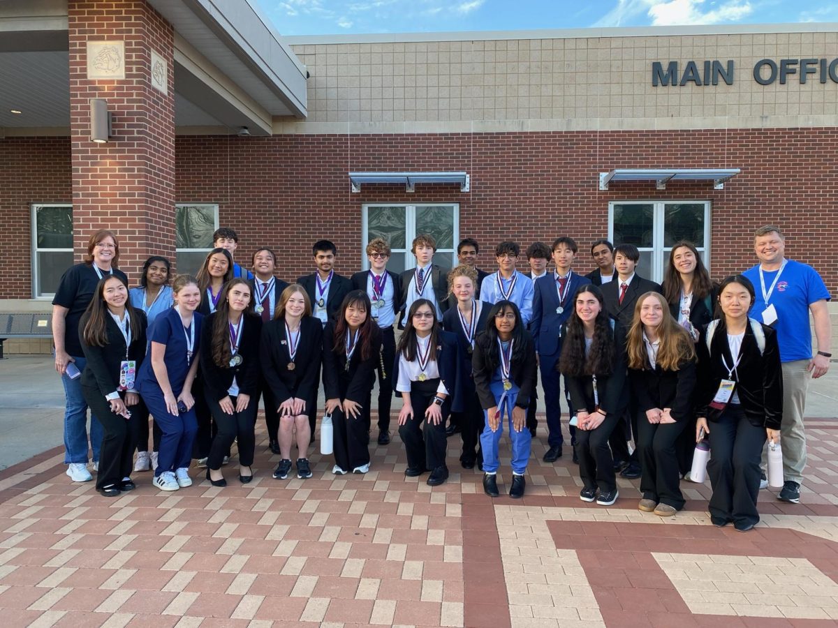 After the 2026 State Leadership Conference, the HOSA Hounds pose outside of Rolla Technical High School for one last photo.